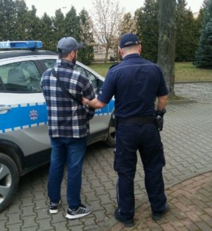 Mężczyzna zatrzymany przez policjantów