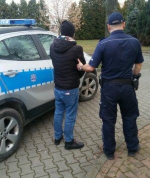 Mężczyzna zatrzymany przez policjantów