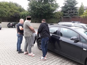 Mężczyzna zatrzymany przez policjantów