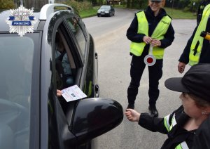 wspólna kontrola drogowa policjantów i druhów