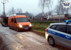 Zatrzymany do kontroli pojazd z naczepą