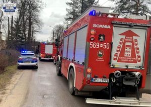 Dzielnicowi podczas interwencji dotyczącej pożaru