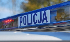 napis POLICJA na radiowozie