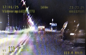 stopklatka z przekroczenia prędkości