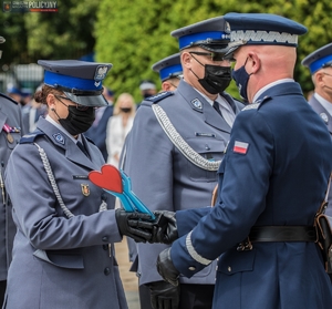 Wioletta Domagała odbierająca statuetkę