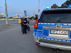 kontrola drogowa kierującego na rowerze elektrycznym