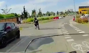 kierujący motocyklem uciekający przed policjantem