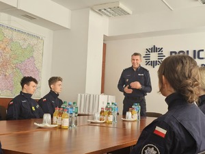 spotkanie komendanta z uczniami