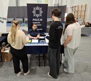 policyjne stoisko