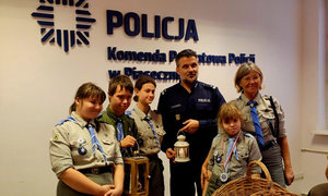 Policjanci otrzymali Betlejemskie Światło Pokoju