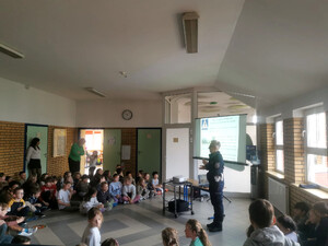 Spotkanie uczniów z policjantami piaseczyńskiej drogówki