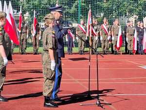 Uroczysta inauguracja roku szkolnego klas mundurowych z udziałem przedstawicieli Policji